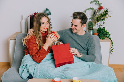 5 Unique Best Gift Ideas For Your Boyfriend